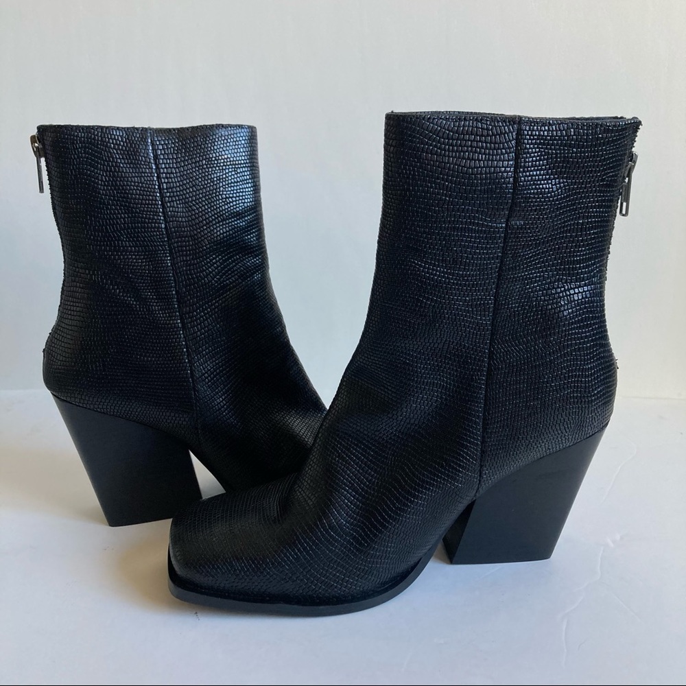 NWOT Free People Seychelles Skylar Black Snake Skin Square Toe Boots Sz 7